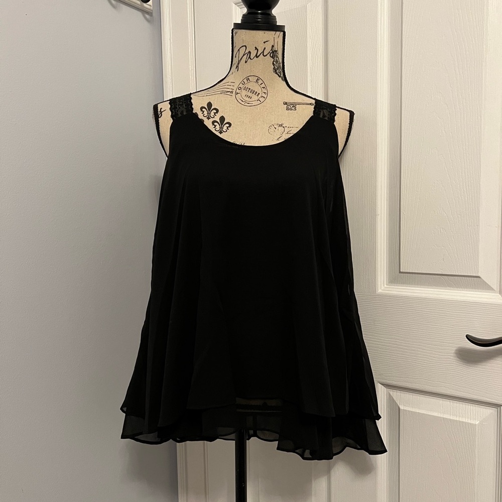 Chic Black Sleeveless Women's Blouse